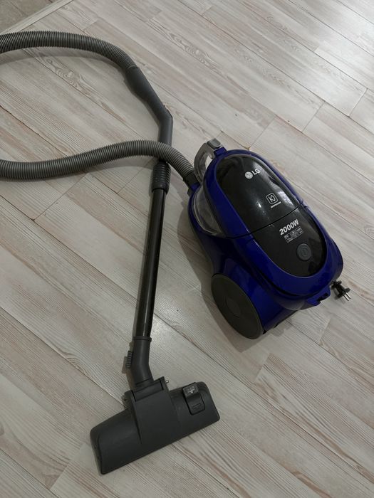 Пылесос LG W2000