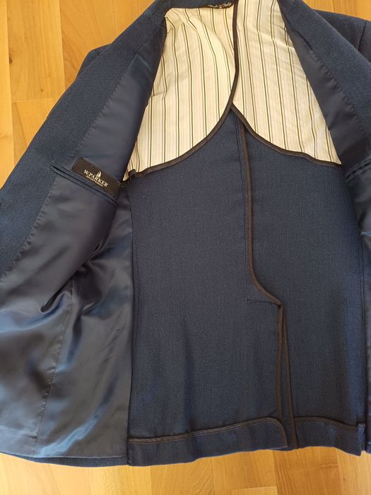 Мъжко  сако тъмно синьо .