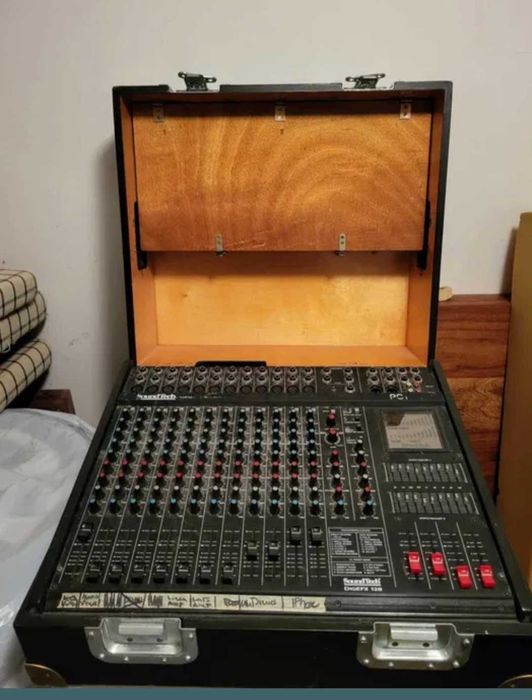 Mixer+Boxe+Microfon+Cabluri Baia Mare • OLX.ro