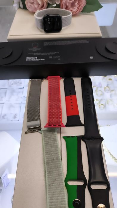 Продам часы Apple Watch Series 6 40mm