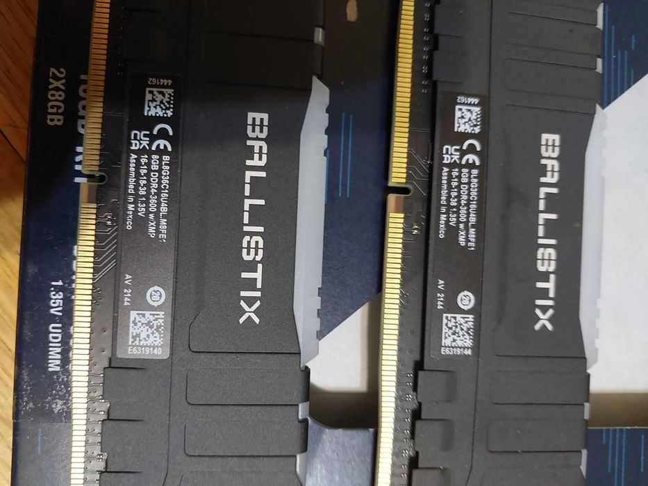 16GB DDR4 3600Mhz CL16 - Crucial BallsitX RGB