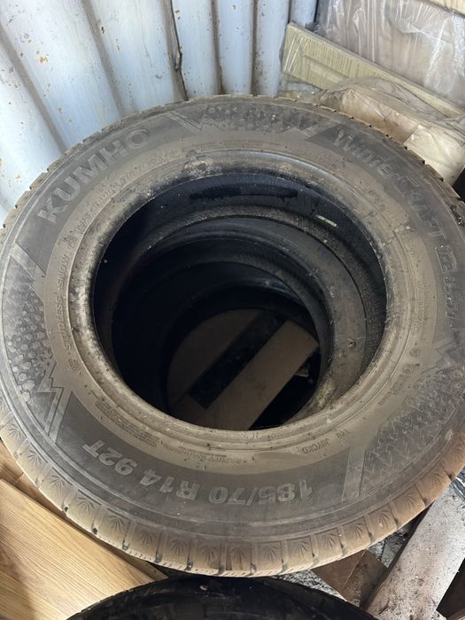 Продам корейскую резину в отличном состоянии