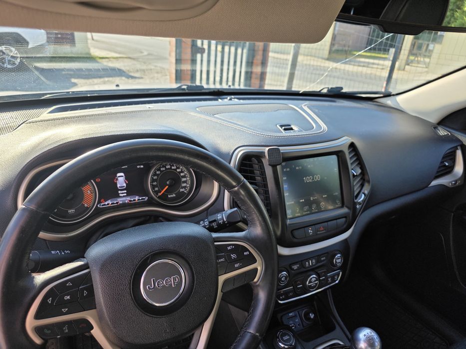 Jeep Cherokee KL Limited | 2.0 Diesel 140 CP | 4x4 | Impecabil | Diagnoză Reprezentanță,al doilea proprietar!