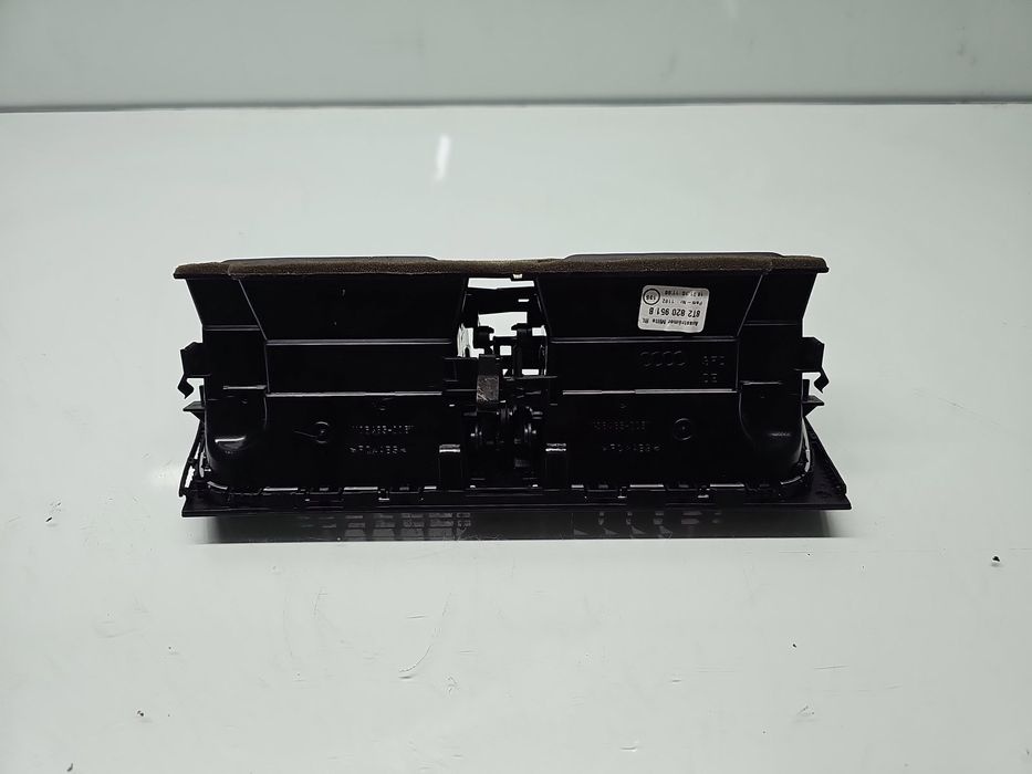 Grila aerisire centrala AUDI A5 Cabriolet (8F7) [Fabr 2009-2015] 8T282