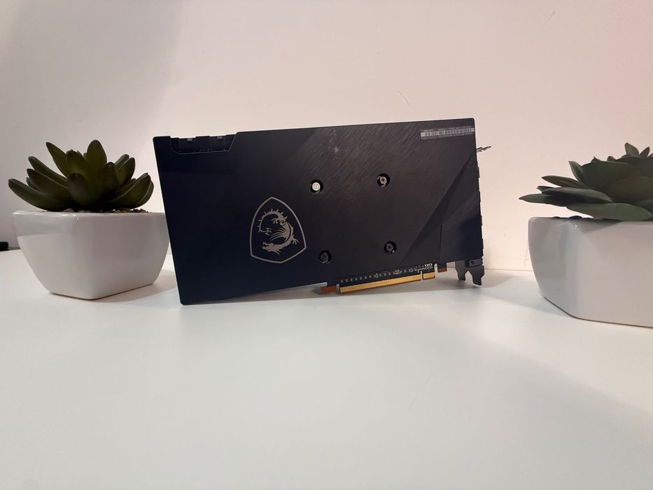 PlăcaVideo AMD Radeon RX 6700 XT 12GB