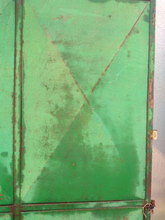 Големи желязни врати . 2 броя .