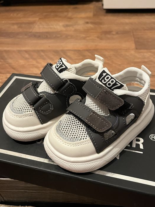 Летние сандали для малышей