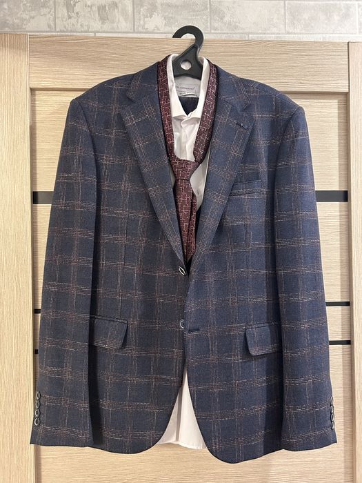 Мужской костюм.