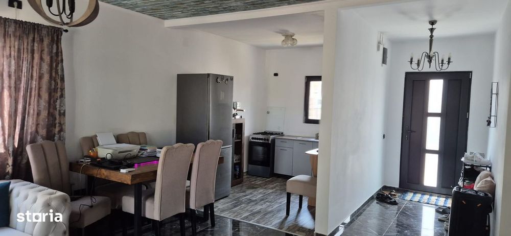 Valu lui Traian | Casa | 3 camere | Teren 318 mp