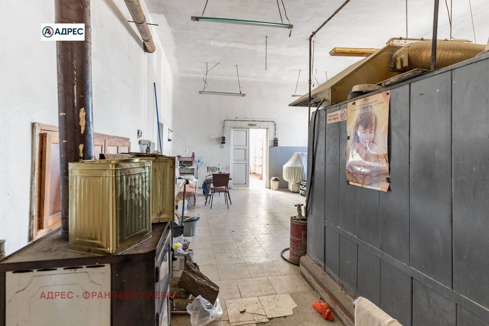 Къща в Плевен, област-с.Крушовене площ 230 цена 62000