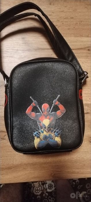 Наплечная сумка бренда Loungefly Marvel