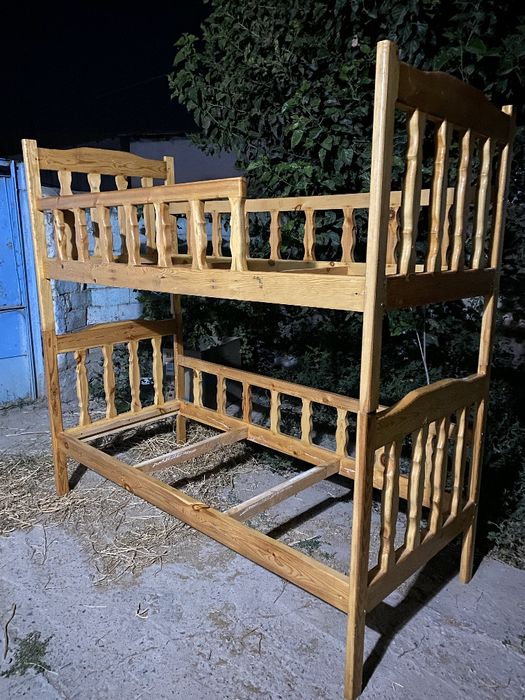 Двухэтажная кровать