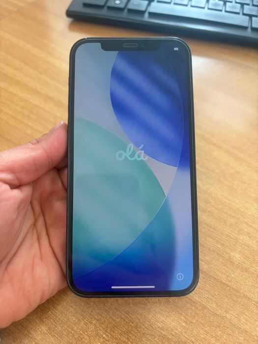 Продажба на мобилен телефон IPhone 12