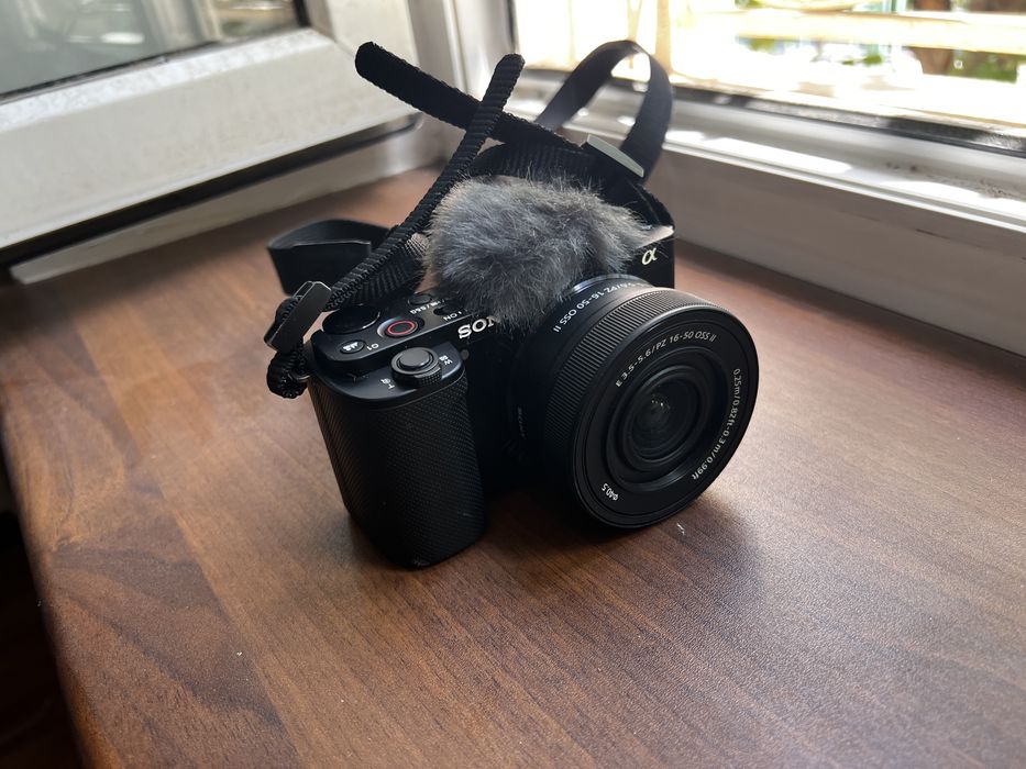 Sony zv E-10 camera va sandisk 64