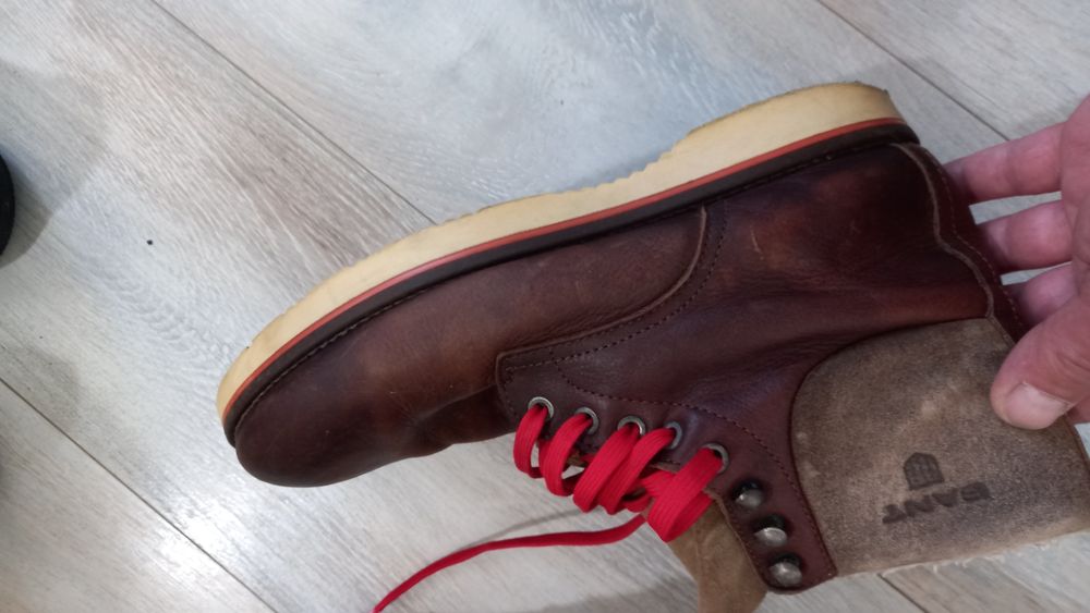 Обувки номер 41/42 цената е за всичките обувки 120лв.