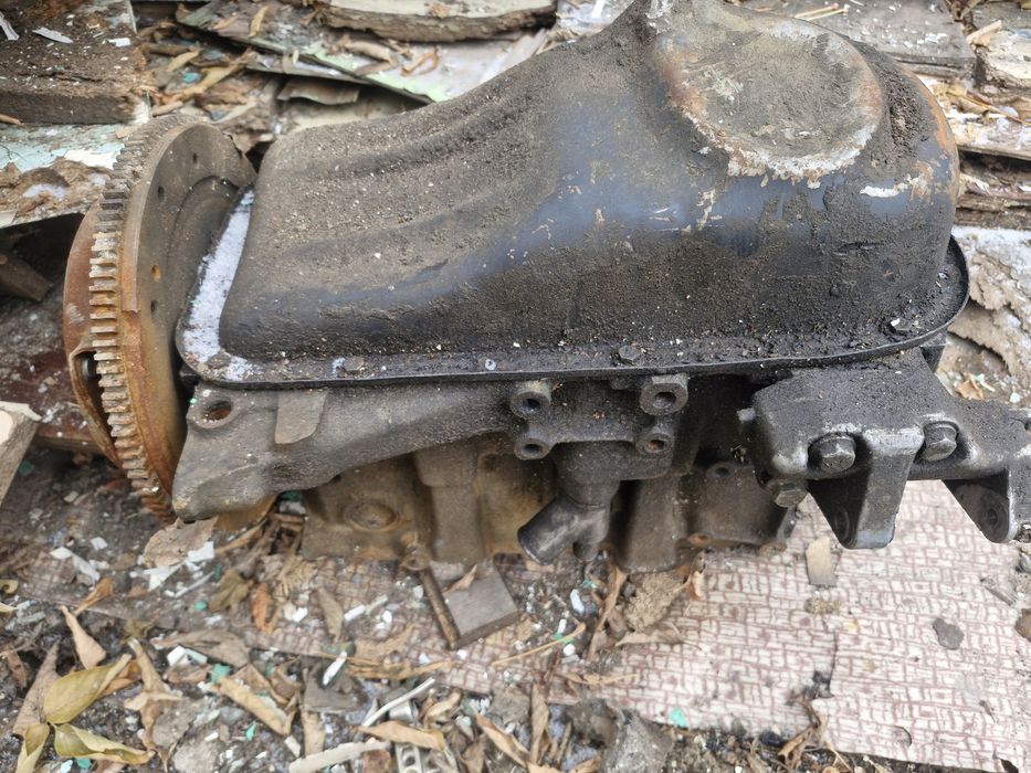 Продам коленвал  ваз 2114