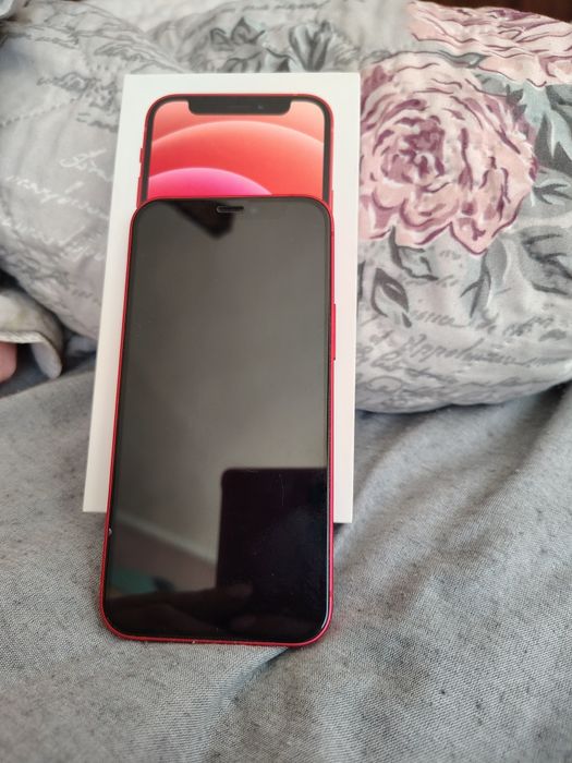 Продавам iPhone 12 мини