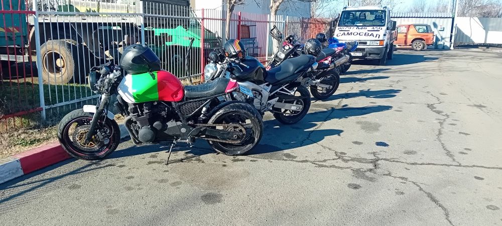 Kawasaki ZR7 custom