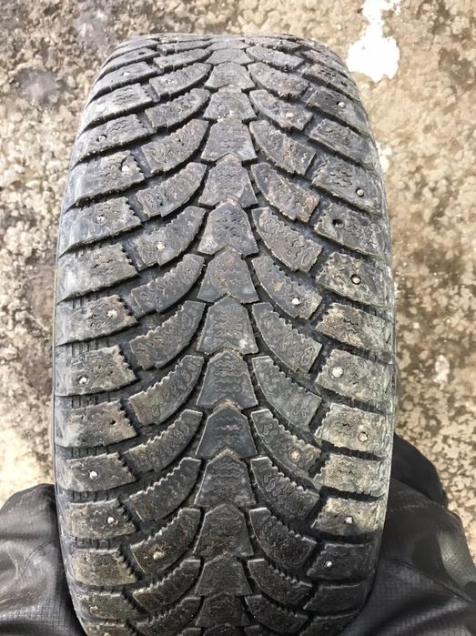 Продаю зимние шины