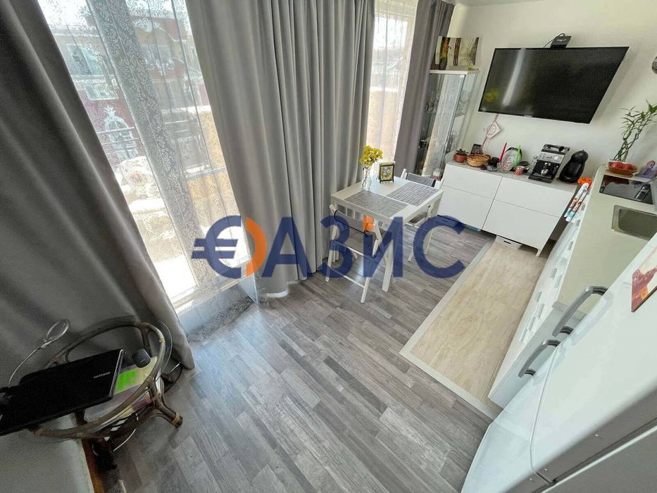 Продава се Двустаен апартамент в к.к. Слънчев бряг - 60 кв.м за 1167 €/кв.м - Снимка #6