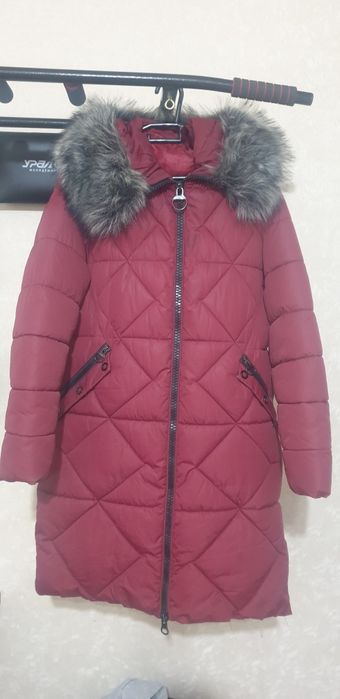 Продам пуховик ( б.у. в хорошем состоянии)