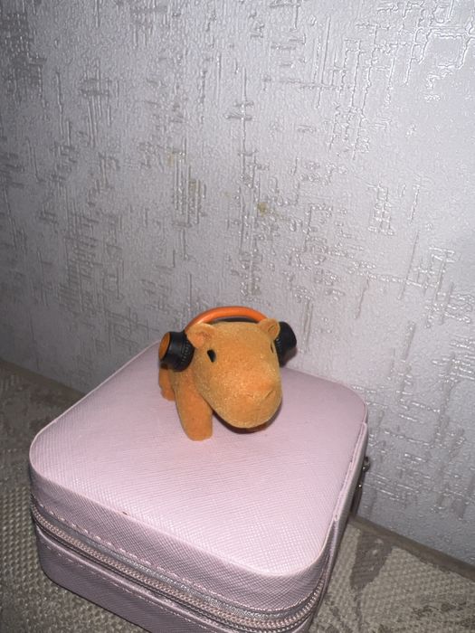 Продаю брелочки/фигурки