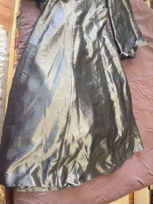 Официална рокля