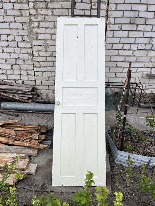 Двери деревянные