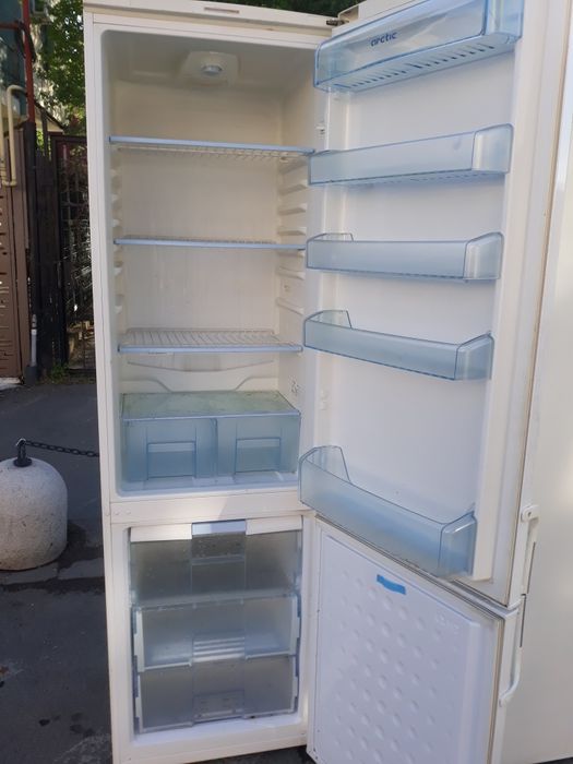 Combina frigorifica Arctic Indesit Whirpool