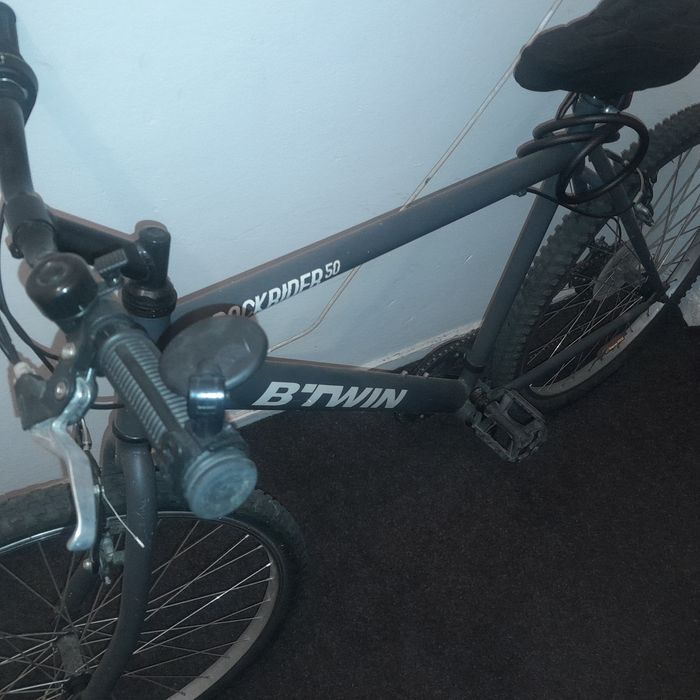 Vind  bicicleta btwin pret 620