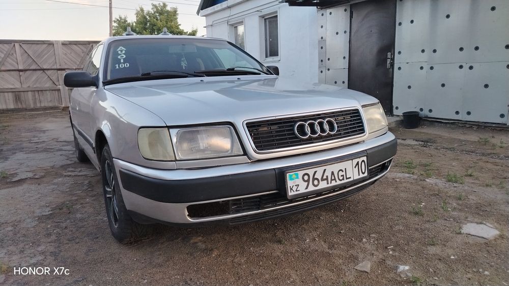 Ауди 100 с4 моно 2л.