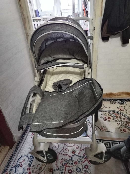 Продам коляску трансформер детскую