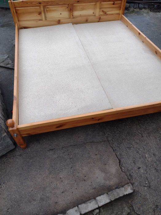 Дървена спалня ...