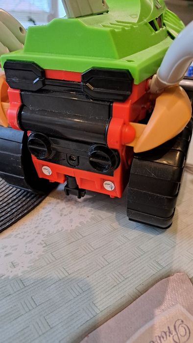 Интерактивна кола акула