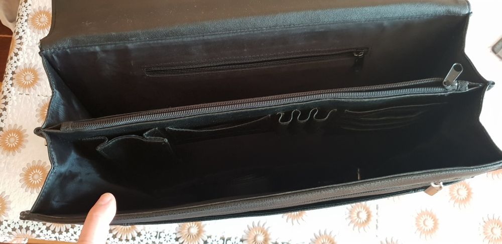 Мъжка кожена чанта