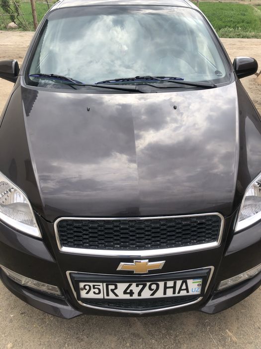 Nexia 3 satiladi 2 pazitsiya