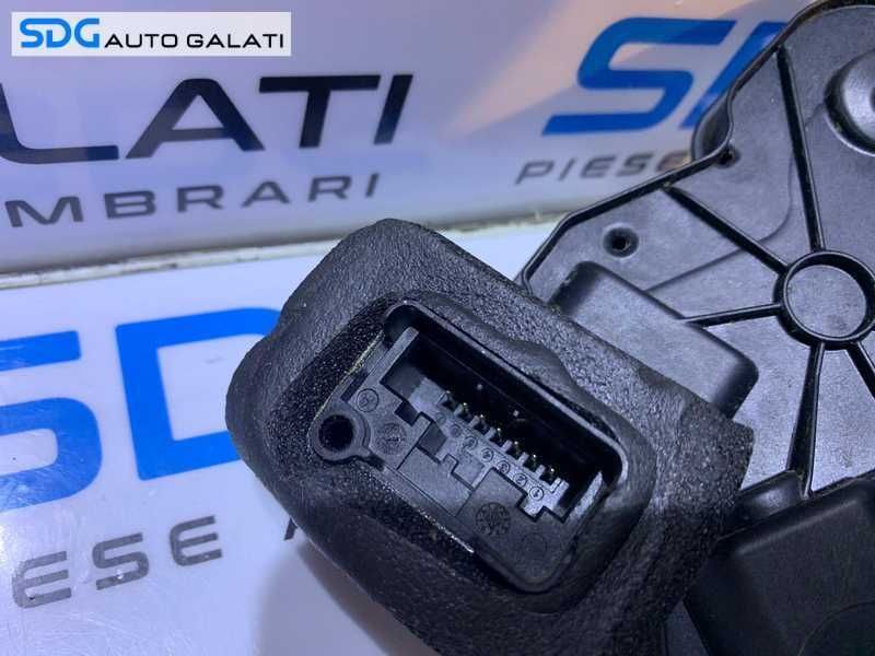 Broasca Incuietoare Usa Portiera Dreapta Fata cu 7 Pini Skoda Yeti 2010 - 2013 Cod 5K2837016 [V0474]