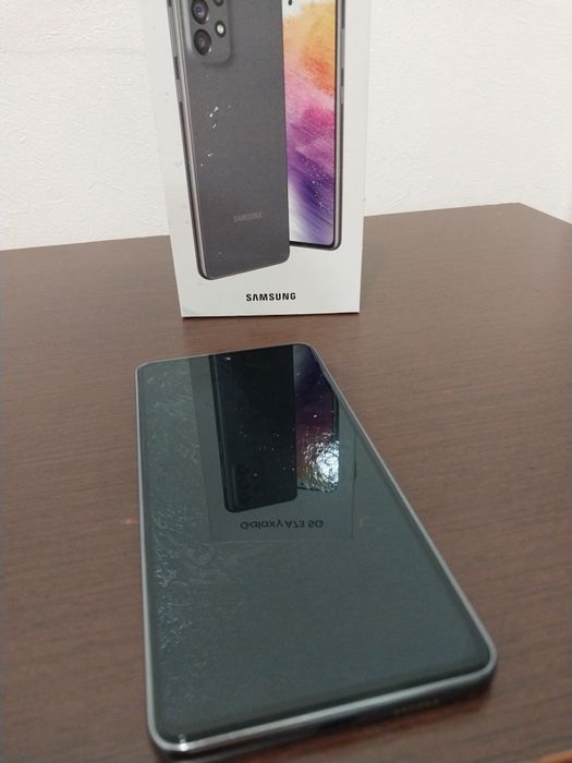 Продам Samsung Galaxy A73 8/256