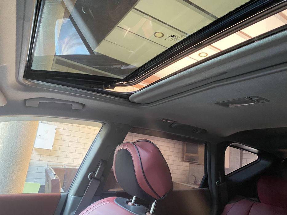 Продаю автомобиль внедорожник. Ниссан