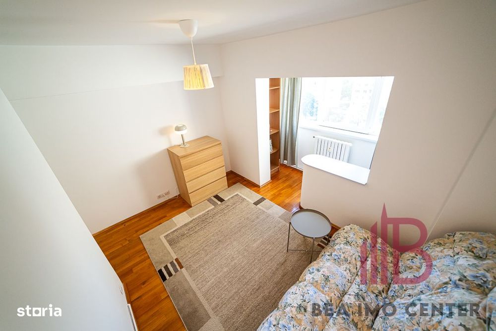 Apartament 4 camere(Z-uri), cu vedere și poziție excelentă!