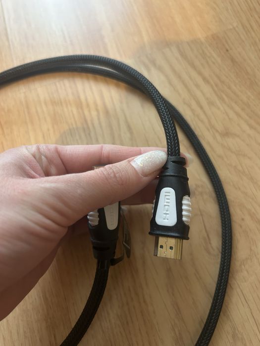 Кабел HDMI с дължина 1.55м.