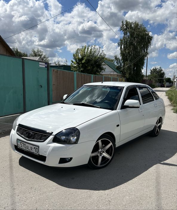 Продам Хорошую Приору