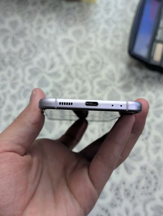 Samsung Galaxy Z Flip 3 150$