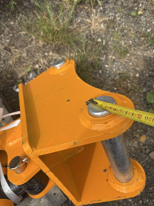 Foreză hidraulică pentru miniexcavator + burghiu inclus – Nouă