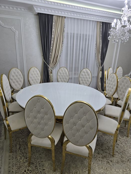 2 Стола мраморные и 24 велюровых  стула