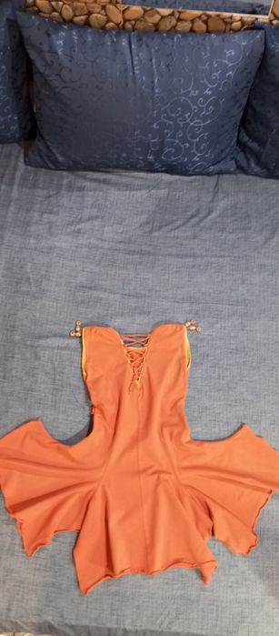 2 Rochițe fetiță fara mânecă .