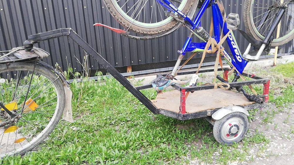 Продам велосипед Советский Урал с прицепчиком!