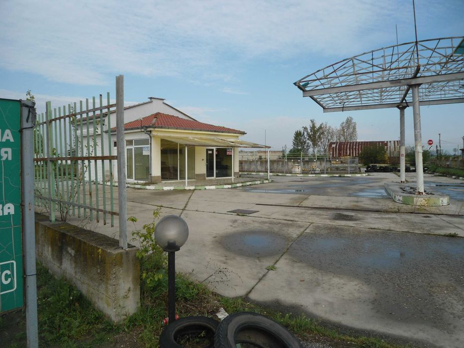 продавам газстанция,автомивка и барче в кв.Ген.Николаево,гр.Раковски