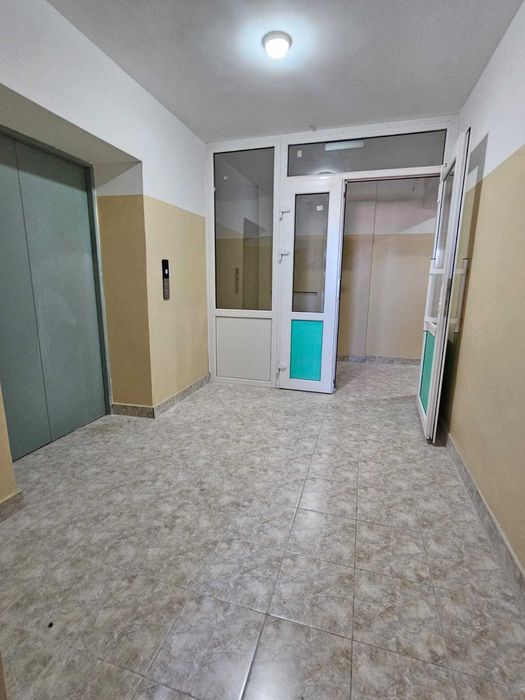 Продам 2 ком квартиру в новостройке