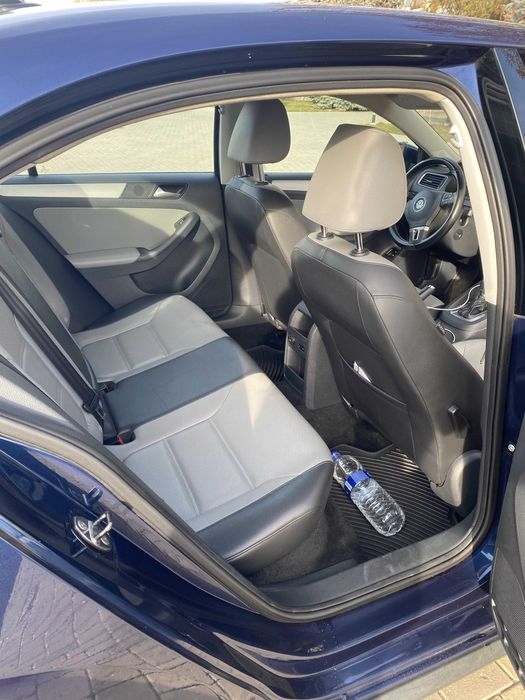 Volkswagen Jetta Hybrid